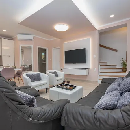 بيت للعطل Amazing In With Wifi *