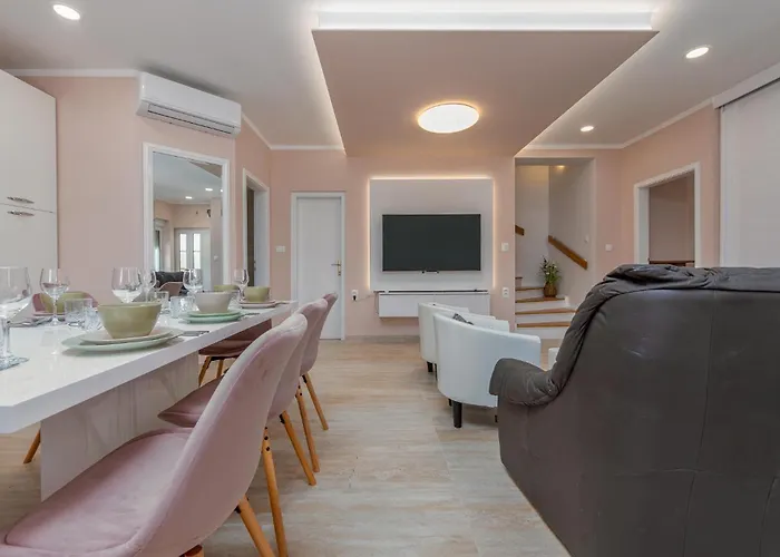 Amazing In With Wifi بيت للعطل